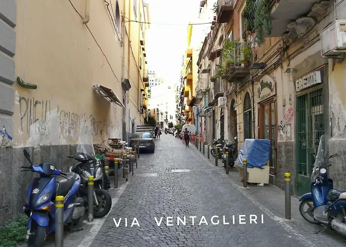 Centro Storico - Fermata Montesanto